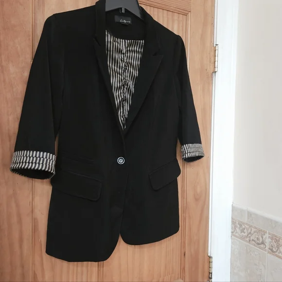 Forever 21 Women's Black Blazer Jacket With Half Cuffed Stripped Sleeves, Size M - Picture 2 of 9
